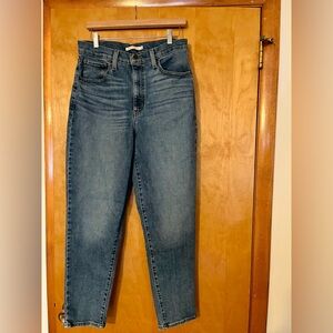 Levi's High Waisted Mom Jean